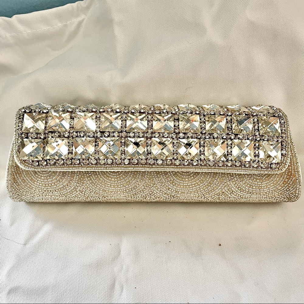 CRYSTAL EMBELLISHED CLUTCH